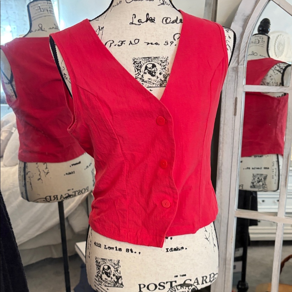 100% cotton red vest